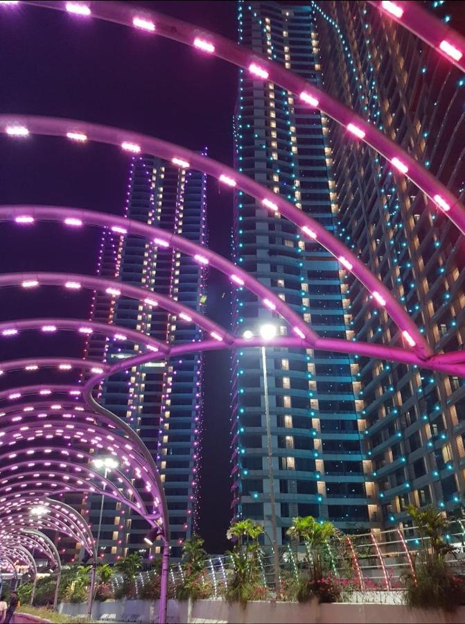 Panoramic View Grand Kamala Lagoon Bekasi Exteriör bild